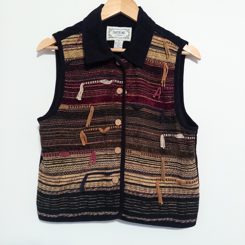 Tantrums Women's Multicolor Metallic Textured Button Vest
